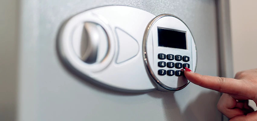 Jewelry Safe Cracking in Soledad, California