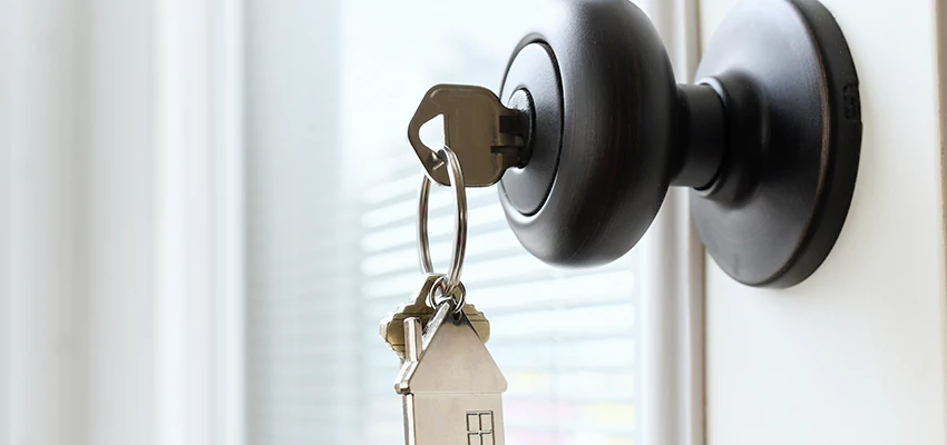 Bifold Door Knob Replacement in Soledad, California